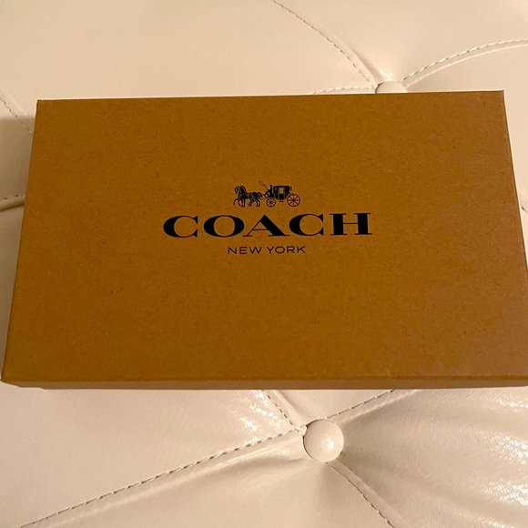 Authentic Coach Belt - Picture 2 of 4